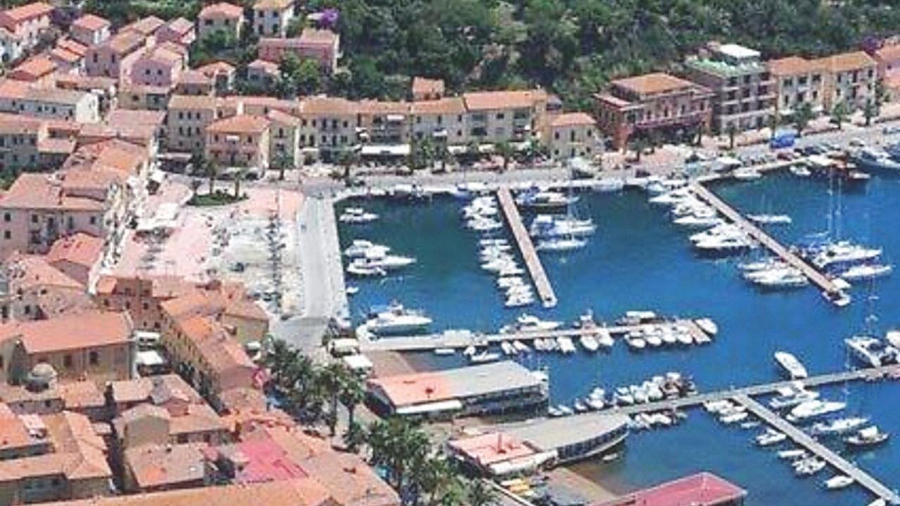 Isola d’Elba, scattano i divieti per i “turisti fai da te” – Cosa cambia, le zone interessate e le multe previste