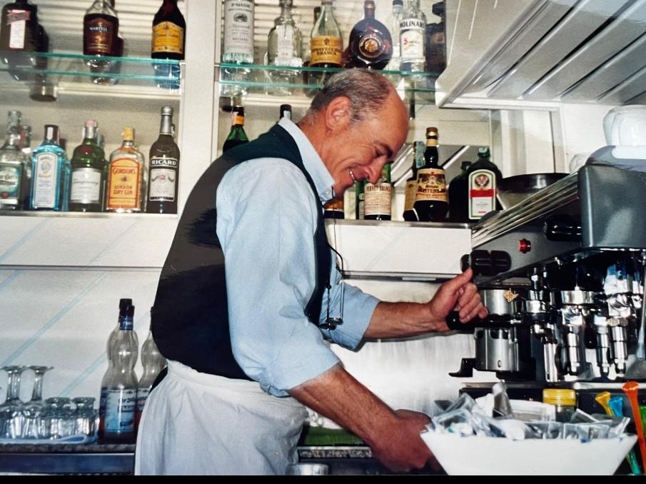 Stintino, l’ultimo saluto al barista gentile Efisio Benenati