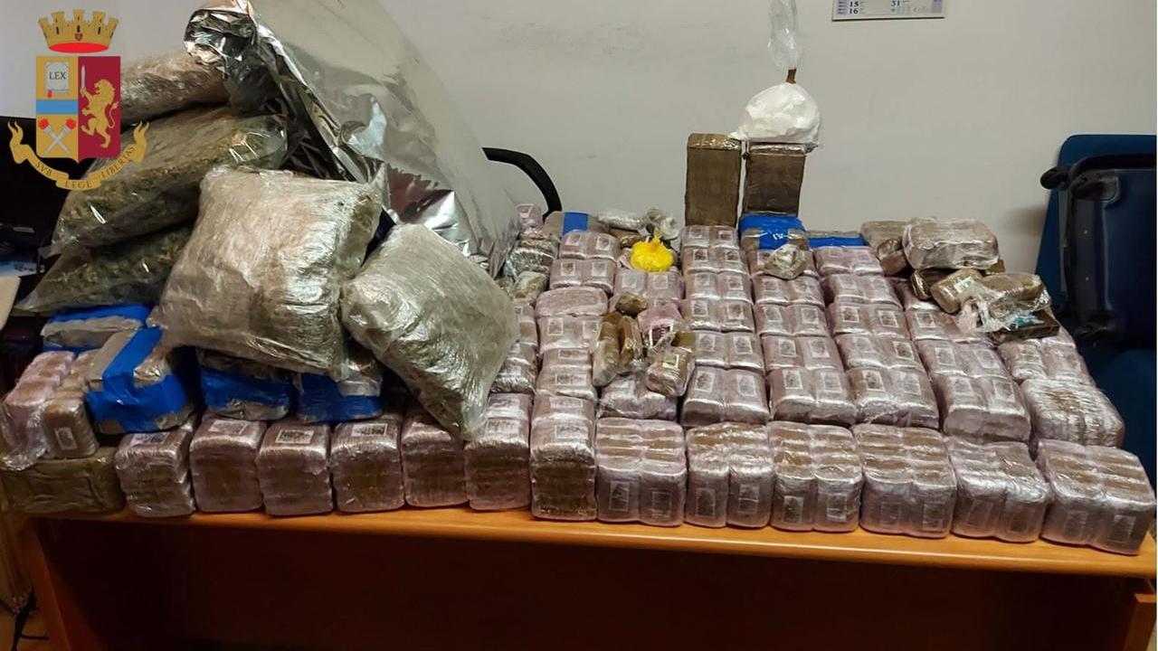 Prato, sequestrati 641 chili di hashish in meno di cinque mesi