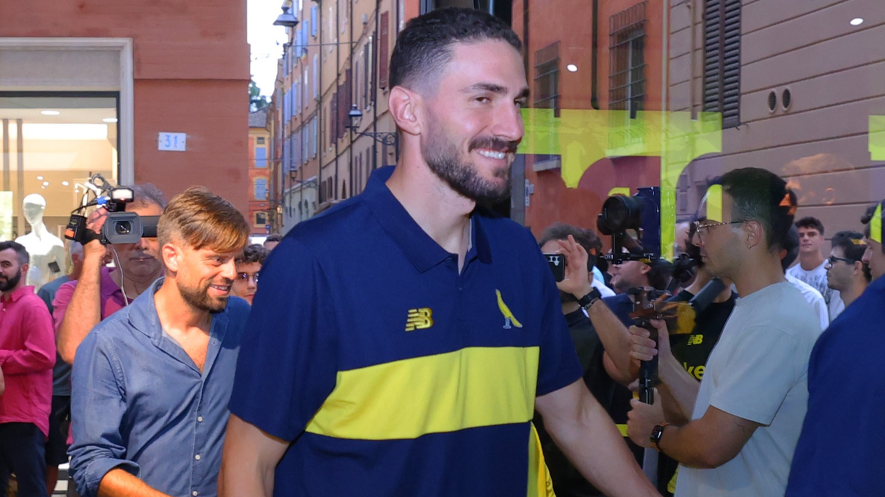 Azzi: «Torno a Modena perché credo nel progetto»