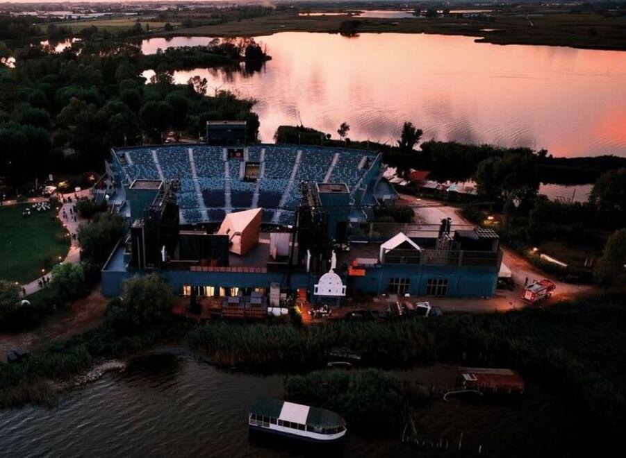 Il Gran Teatro all’aperto a Torre del Lago dove si svolge il Festival Pucciniano