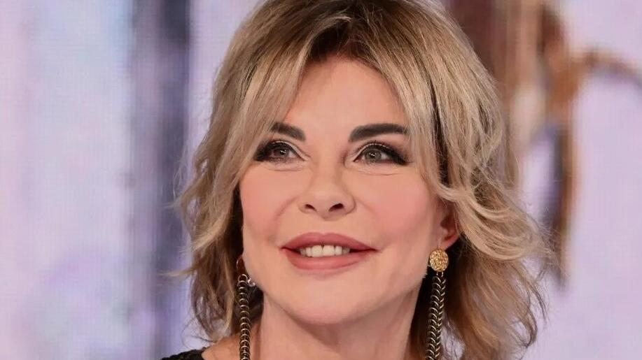 Alba Parietti e la violenza sulle donne: «Anche le parole feriscono»