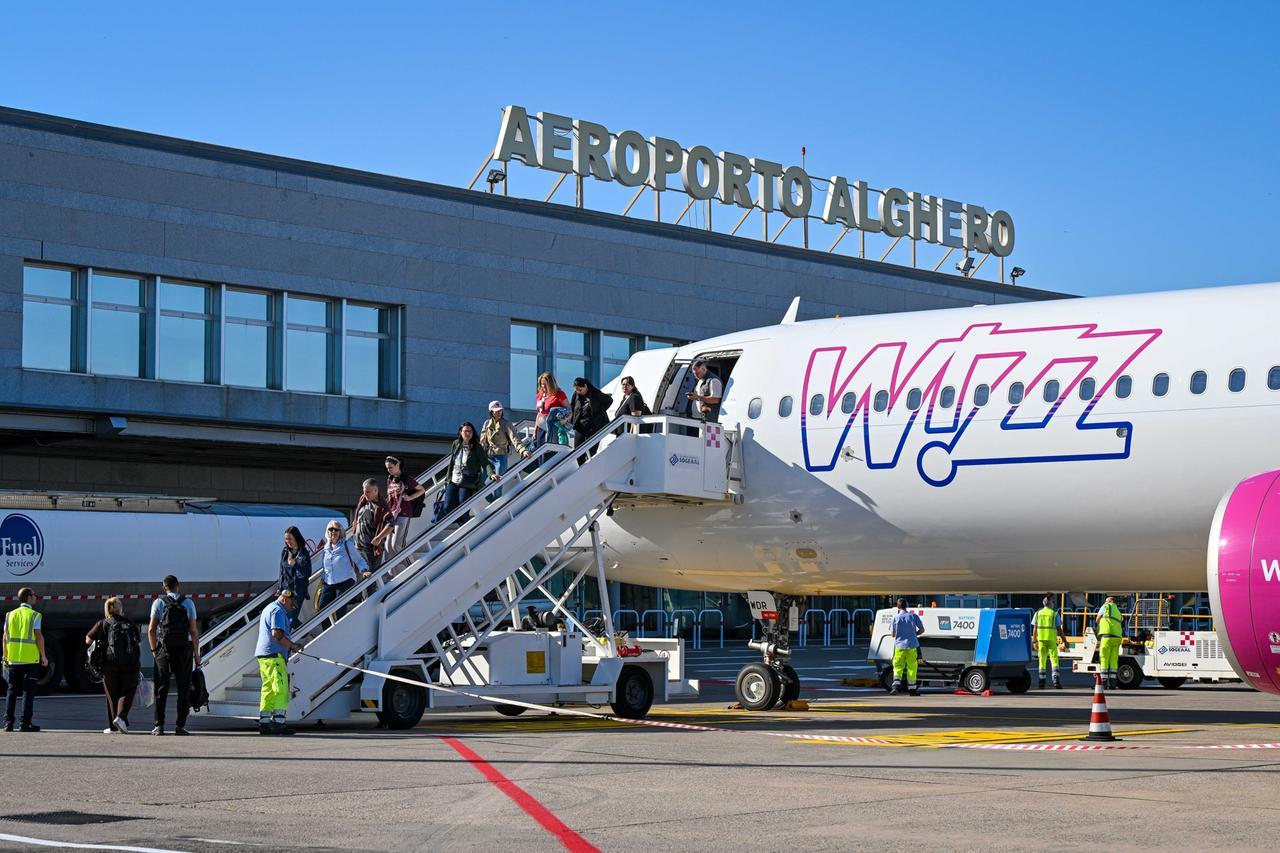Alghero, via al nuovo collegamento Wizz Air per Skopje: tutti i dettagli