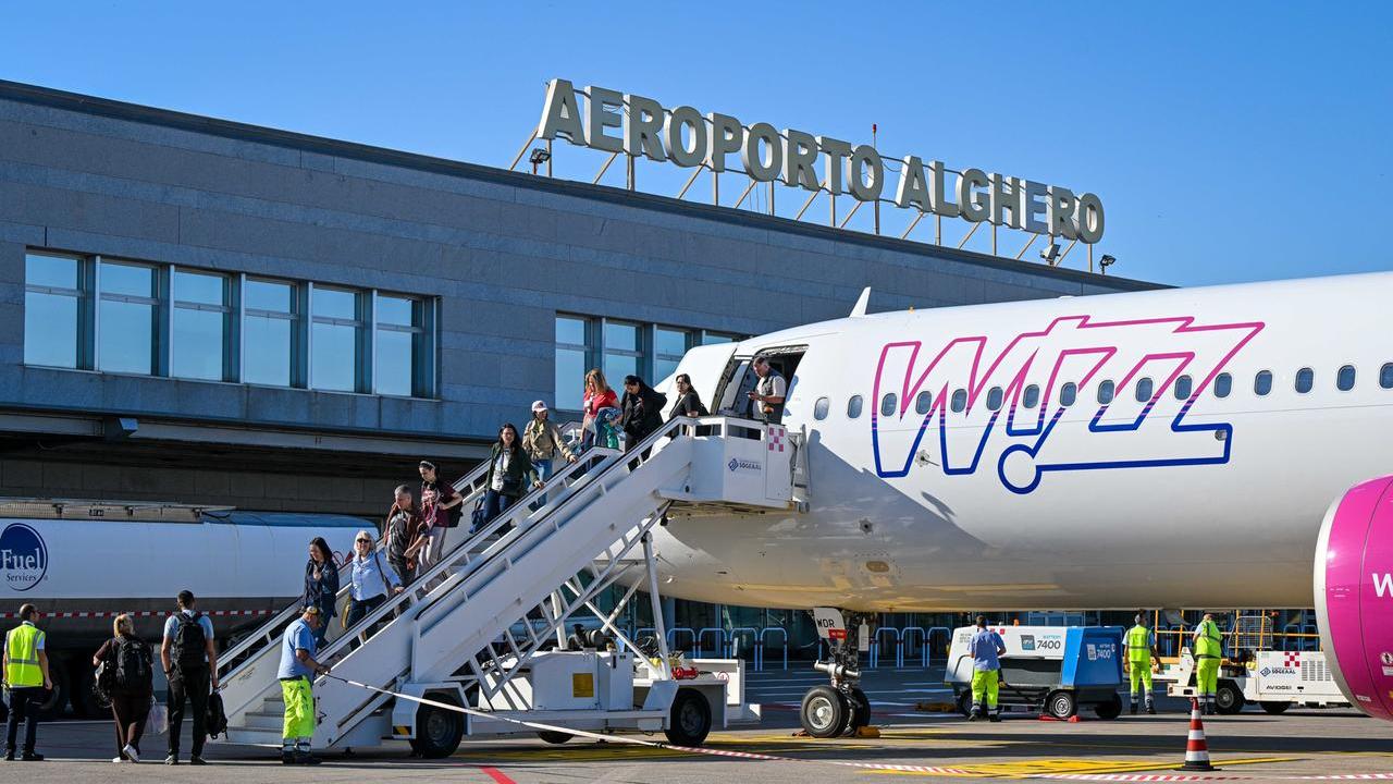 Alghero, via al nuovo collegamento Wizz Air per Skopje: tutti i dettagli