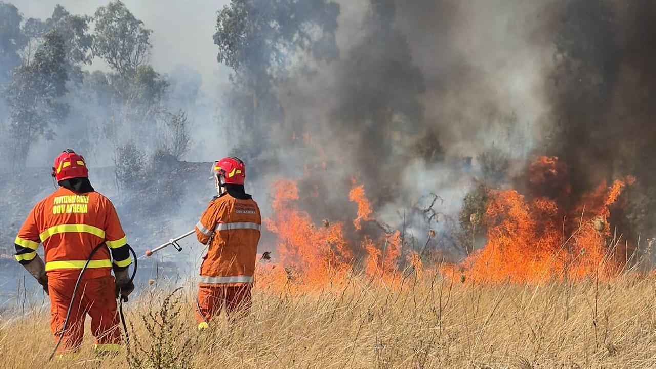 Sardegna in fiamme, un’altra drammatica giornata di incendi: centinaia gli uomini in campo