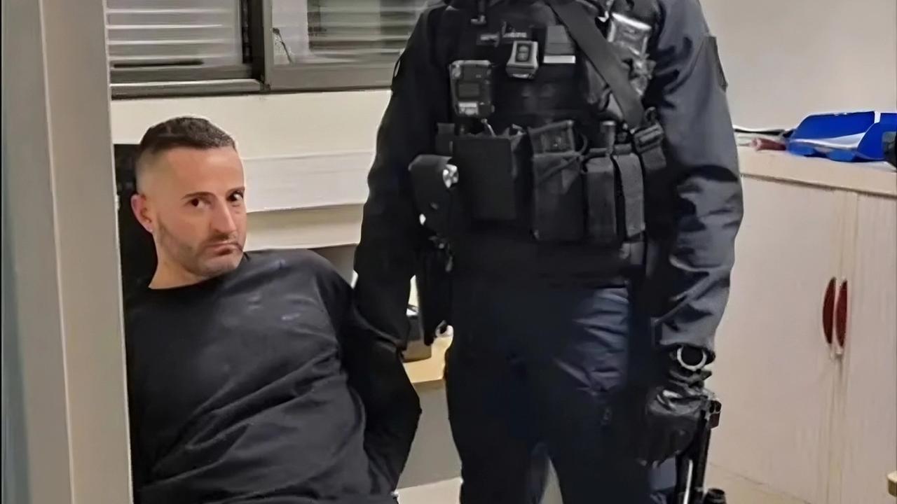 Evasione di Raduano da Badu ‘e Carros, sconti di pena per sei imputati: tutti i nomi e le condanne