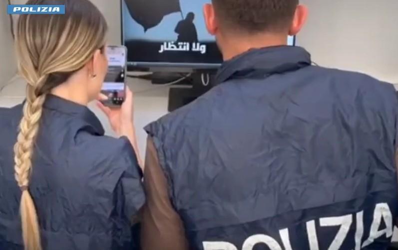 Nelle chat con l’Isis invocava il martirio in nome di Allah: arrestata 17enne – VIDEO
