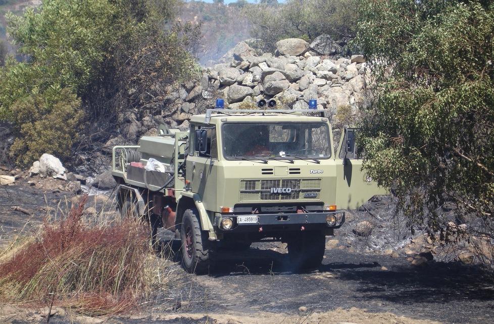 Poligoni militari, nessuno stop dalla Regione anche in caso di incendio
