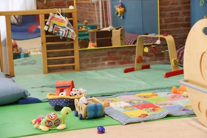 Nidi d'infanzia a Reggio Emilia: accolto l'84% delle domande, 115 posti in più e liste d'attesa dimezzate