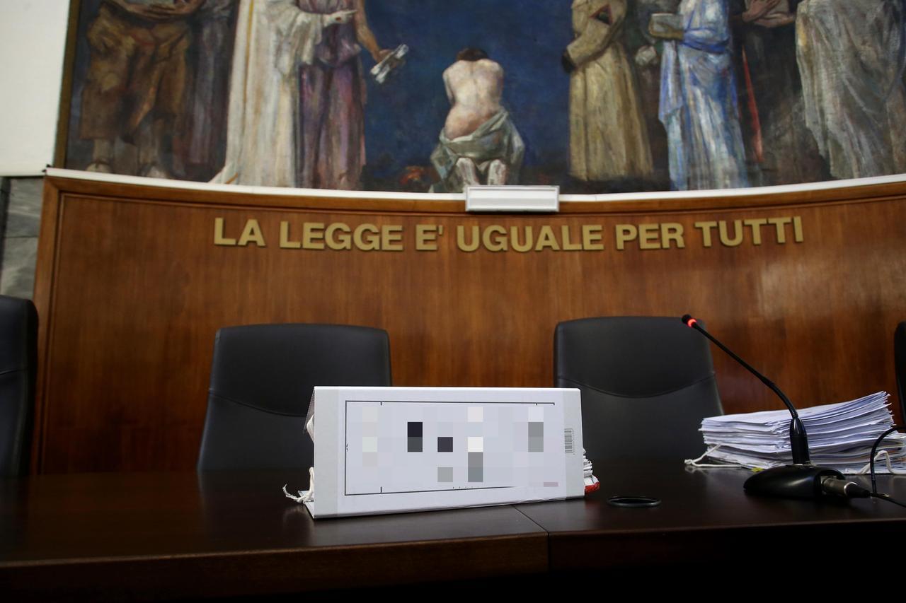 Ferrara, cade l’accusa di maltrattamenti: madre prosciolta