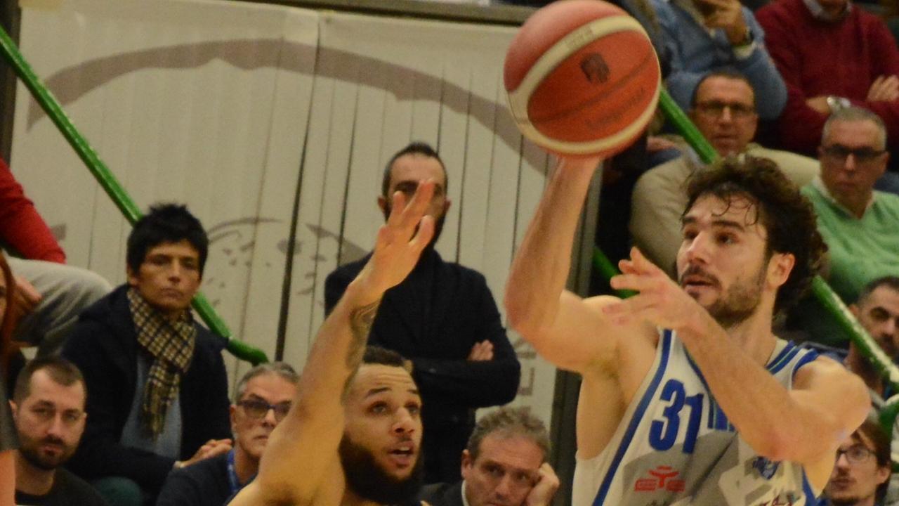 Michele Vitali torna alla Dinamo e sarà allenato dal fratello Luca