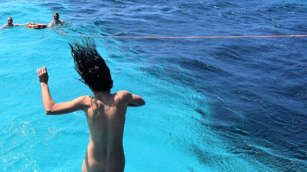L’isola del naturismo: escursioni e spiagge un modello vincente
