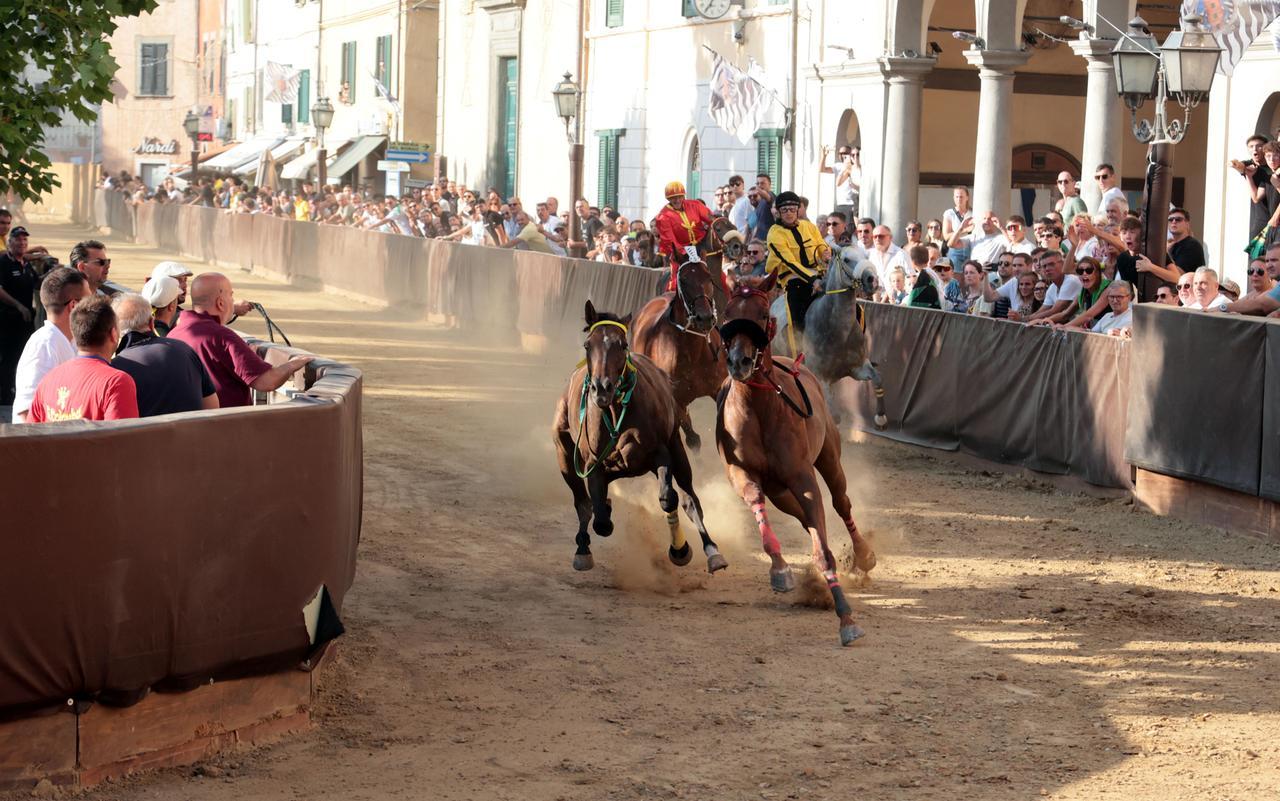 
	Palio di Bientina (foto d'archivio)

