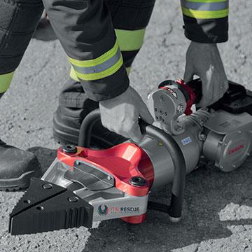 
	Una cesoia a batteria come quella rubata a Prato

