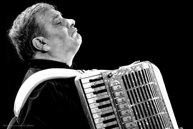 Il concerto di Fabio Ceccarelli nella basilica di San Gavino si terrà nella cripta della basilica