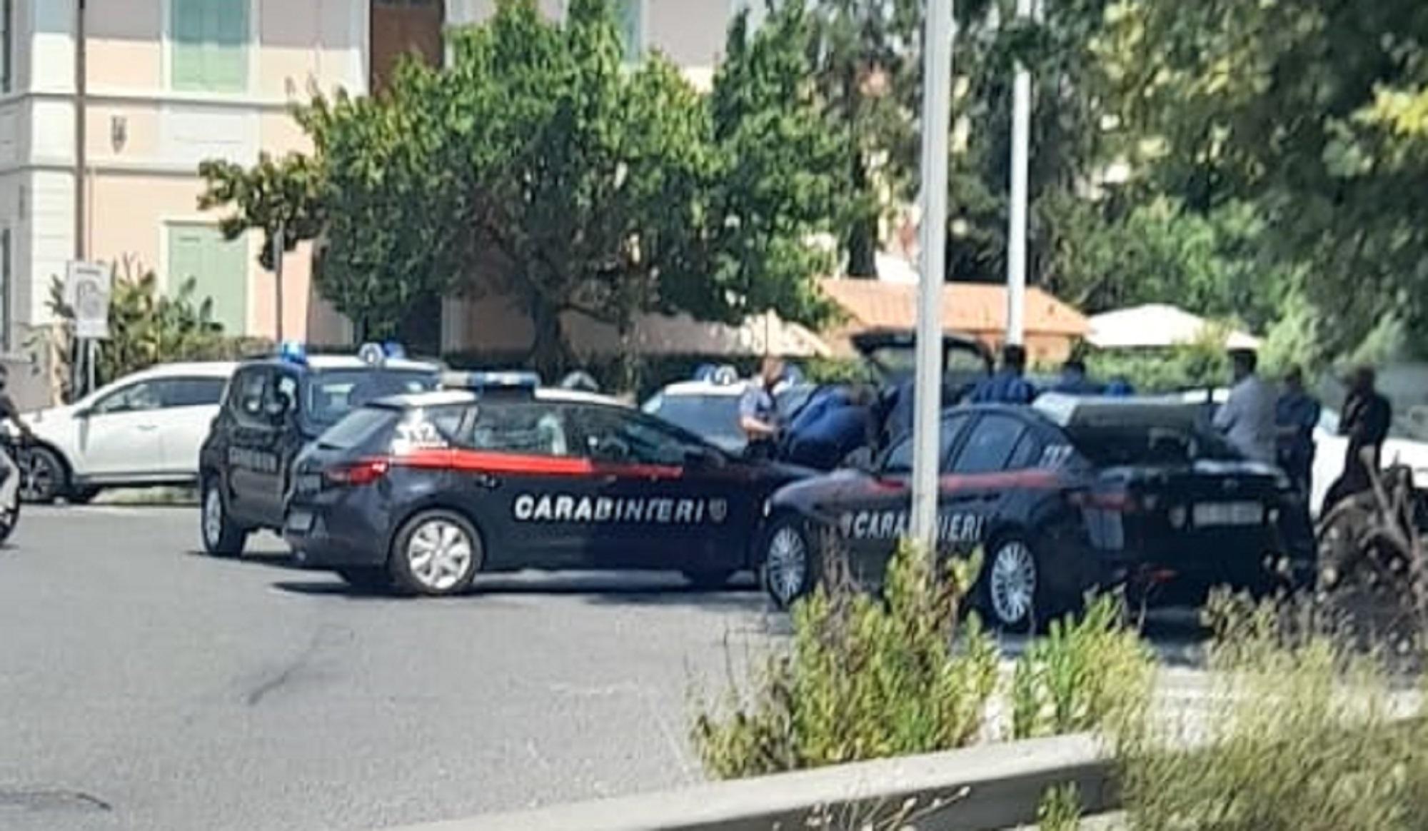Il blitz dei carabinieri