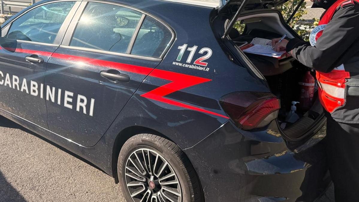 Truffa telefonica a una tabaccheria di Macerata: 19enne di Prignano denunciato
