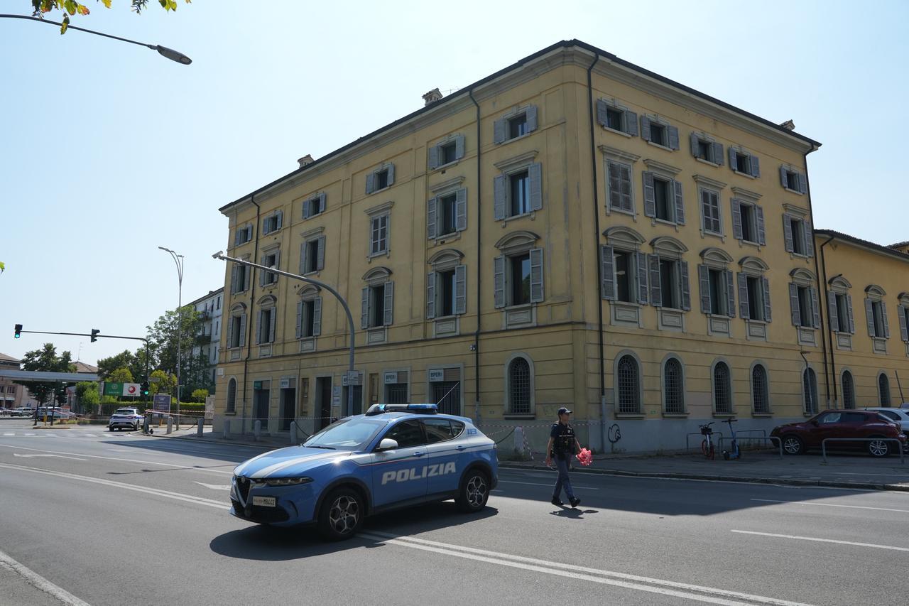Reggio Emilia, pacco sospetto davanti alla Bper, ecco com’è andata