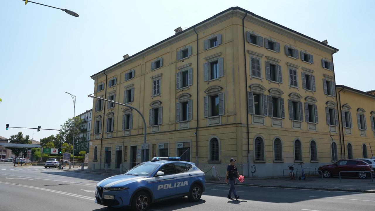 Reggio Emilia, pacco sospetto davanti alla Bper, ecco com’è andata