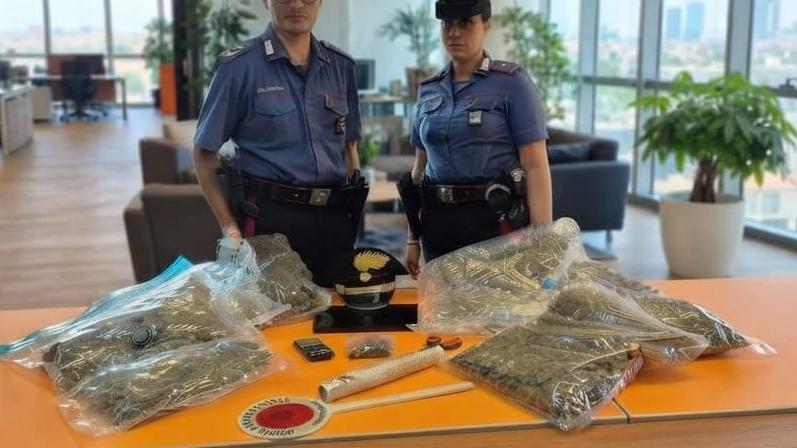 Quasi quattro chili di marijuana nascosti in casa: arrestato un 47enne a Cadelbosco Sopra