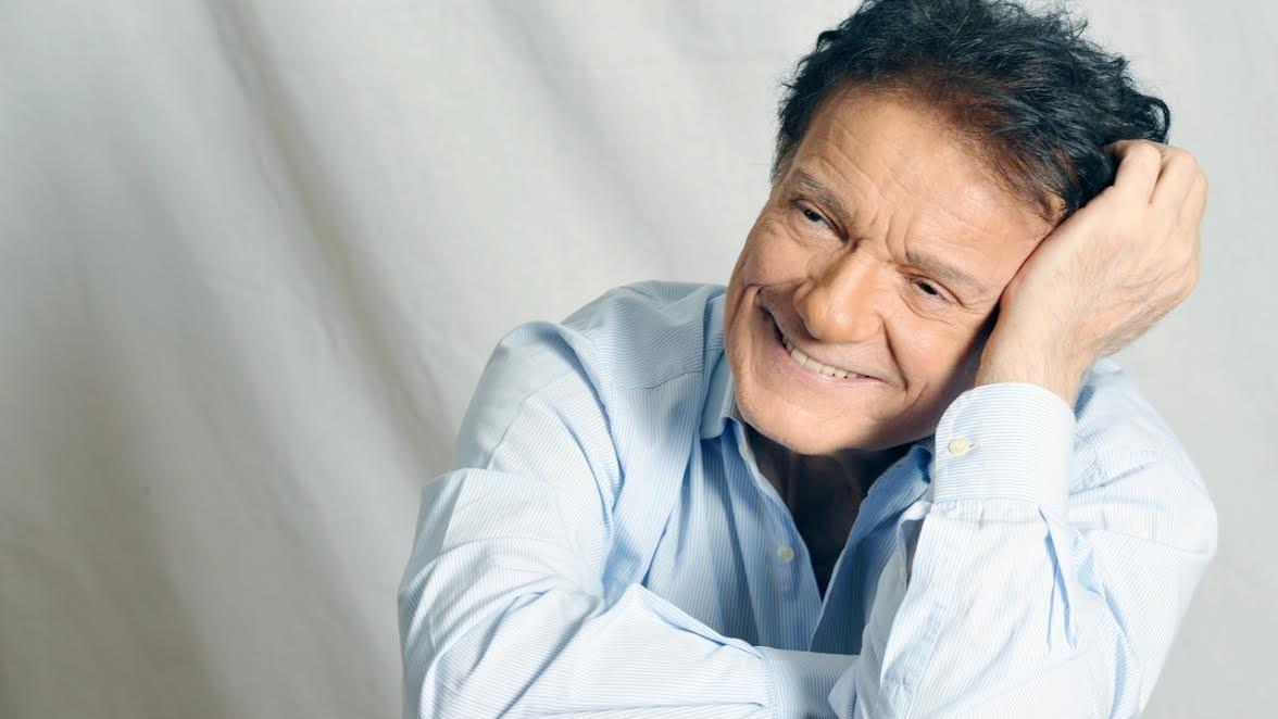 Musica, teatro e narrazione, Massimo Ranieri torna in Sardegna con “Tutti i sogni ancora in volo” – Info, date e biglietti