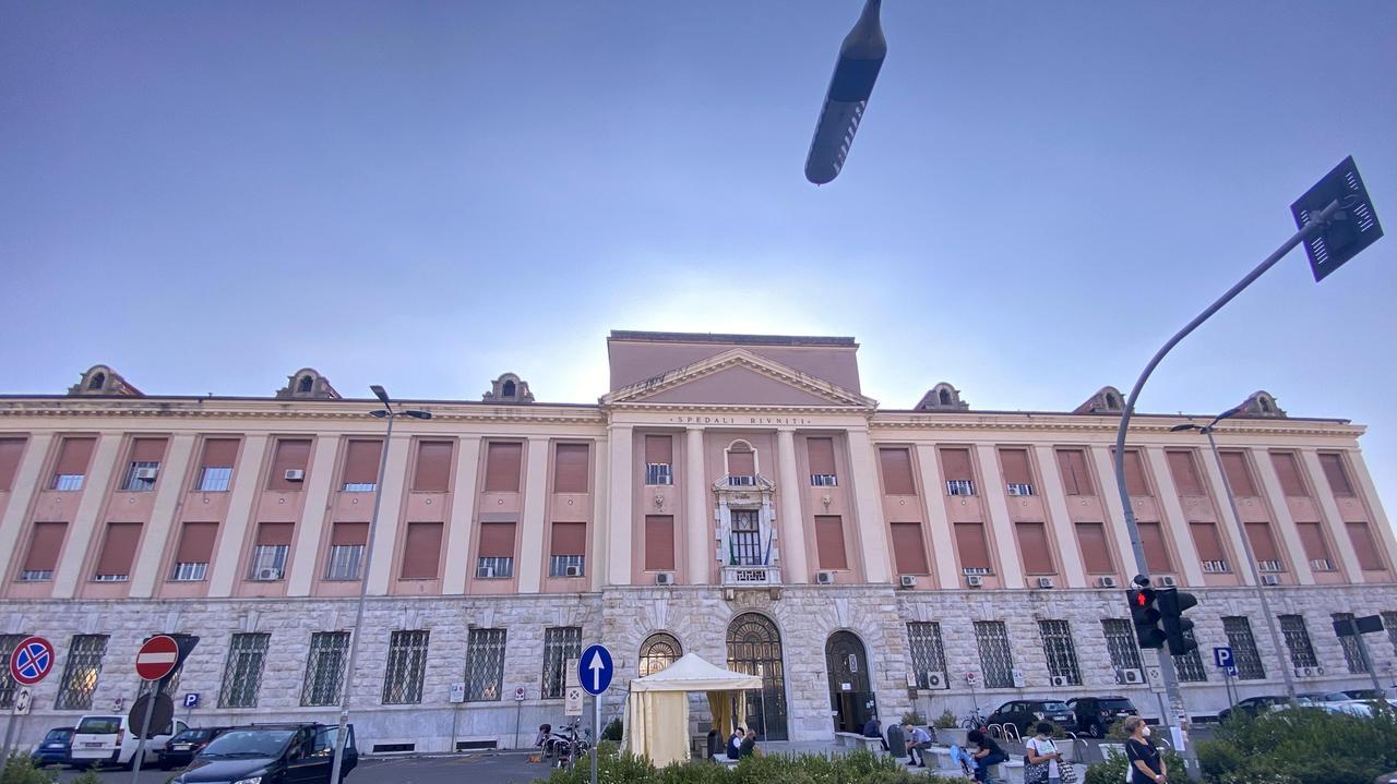 L'ospedale di Livorno in una foto d'archivio
