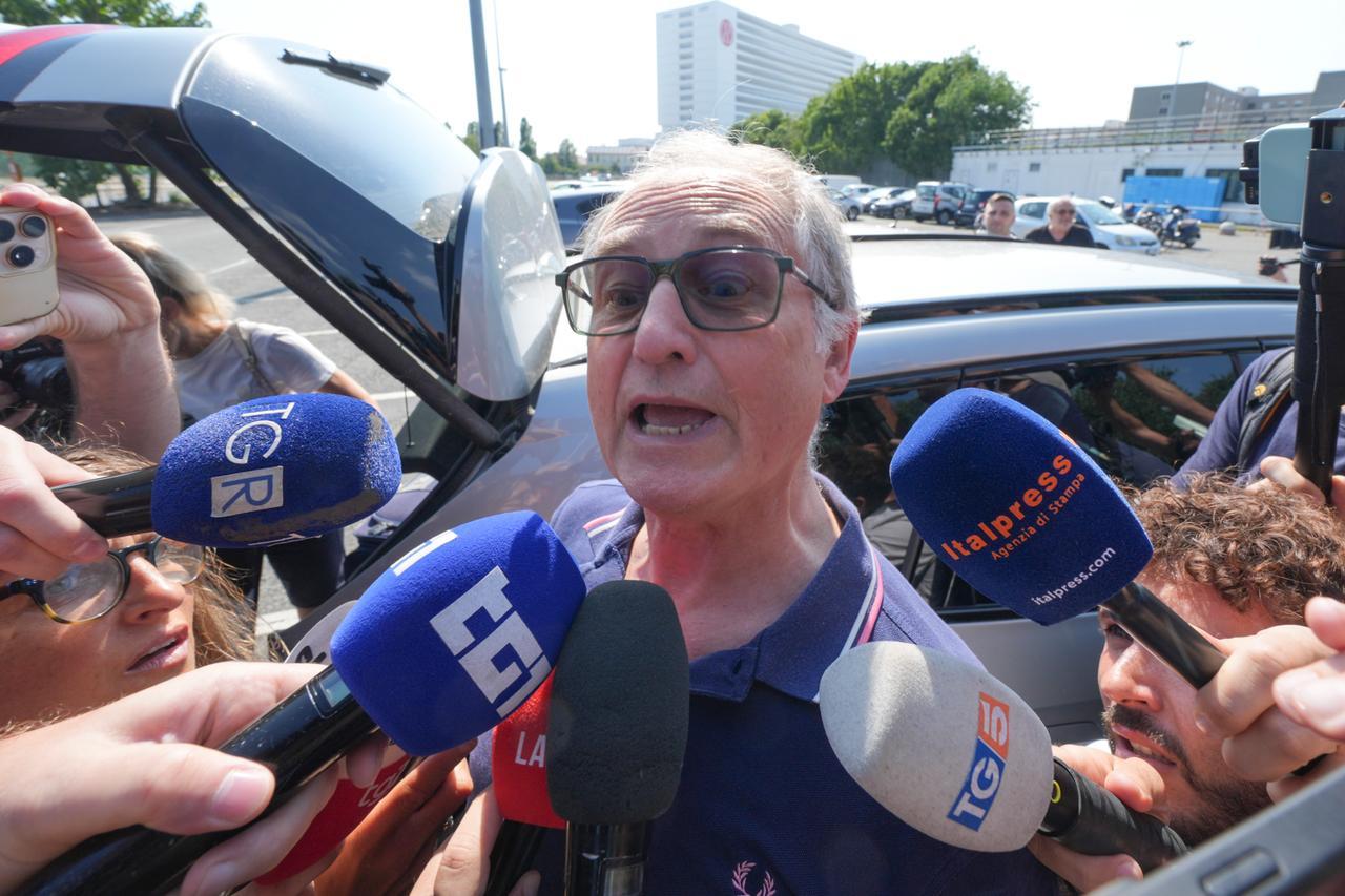 Roggero in carcere, la famiglia riapre la gioielleria. La moglie: «Sogno bruttissimo, spero che Mario torni da noi»