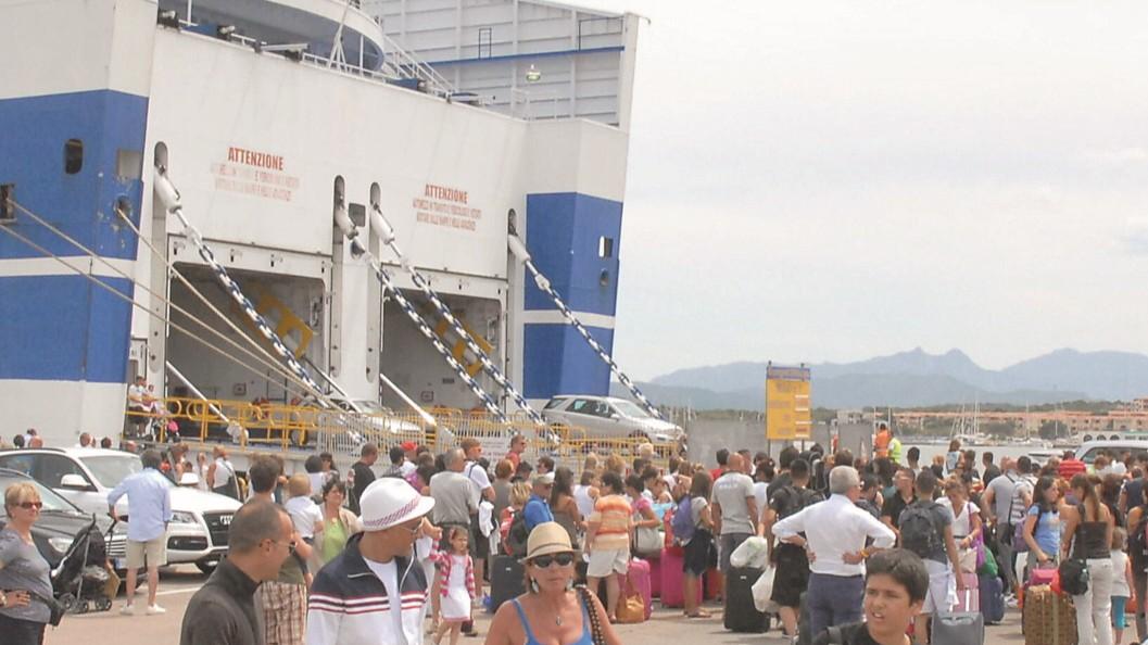 Vacanze in Sardegna sempre più care: pesano trasporti e alimenti