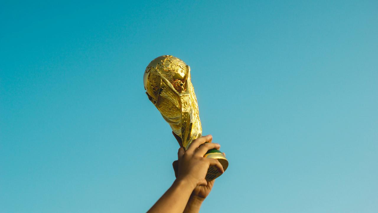 Finale mondiale, una città sarda è la capitale del tifo a tavola – La classifica dei piatti preferiti davanti alla tv
