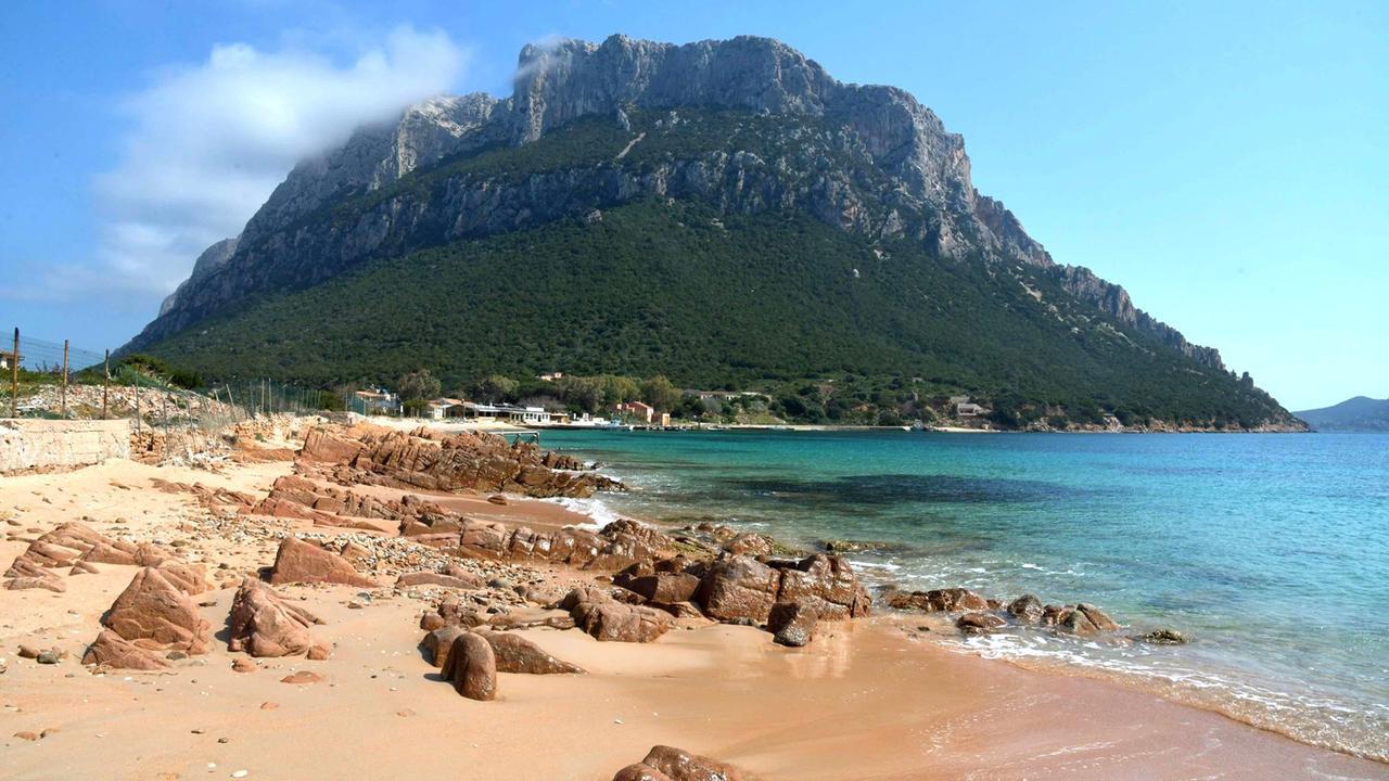 Turisti, yacht e nuovo clima: scatta l’allarme per Tavolara