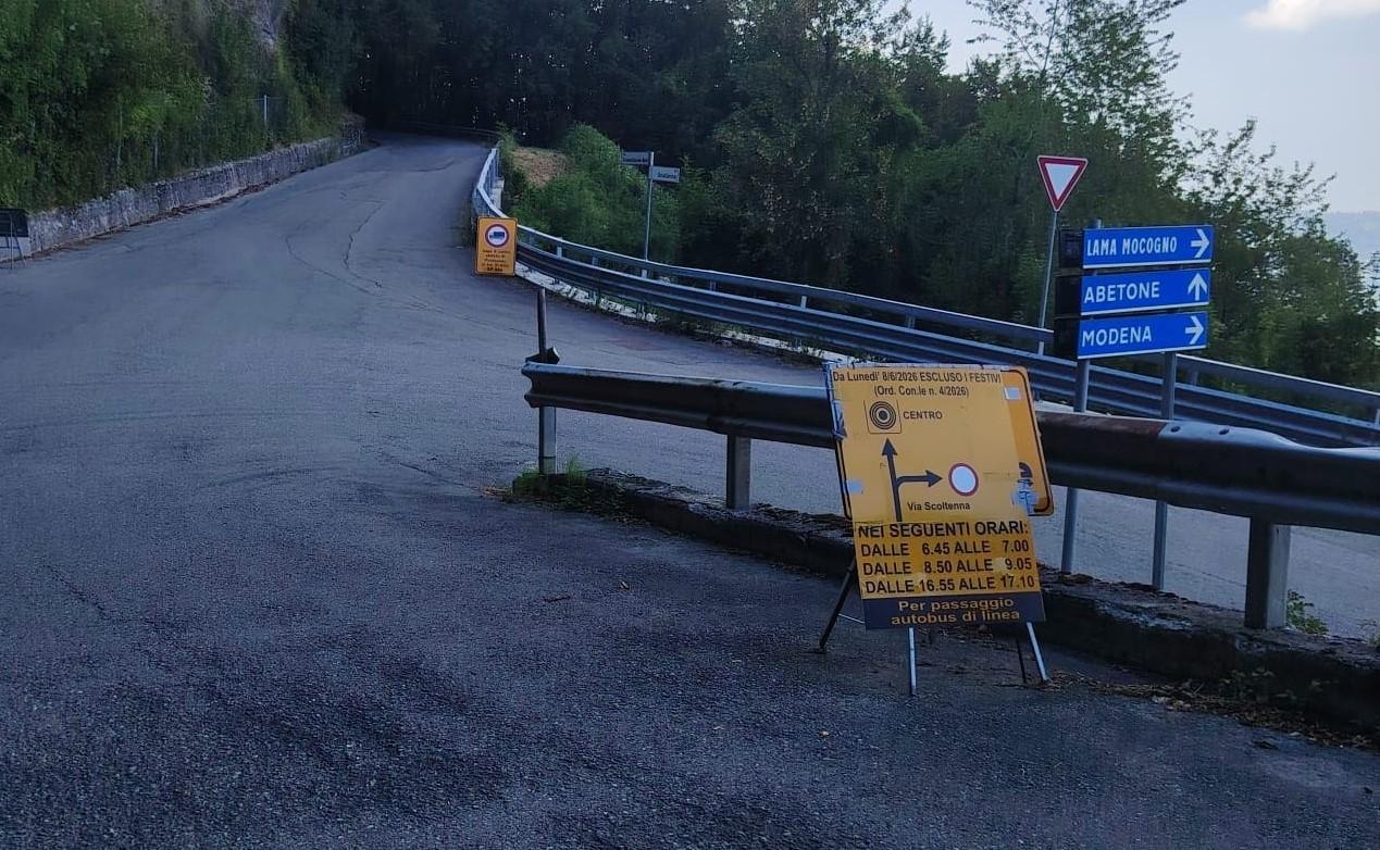 
	Il cartello con il "timer" a Montecreto

