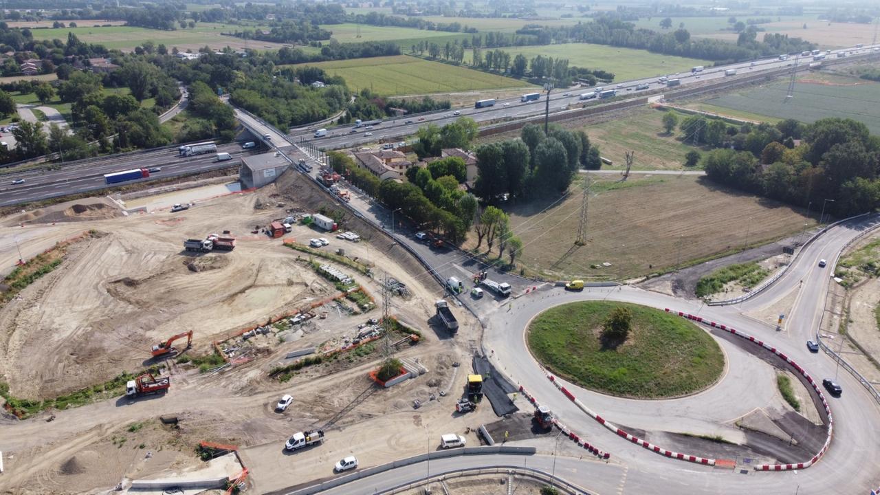 Complanarina: il sottopasso è stato installato sotto al cavalcavia dell'A1