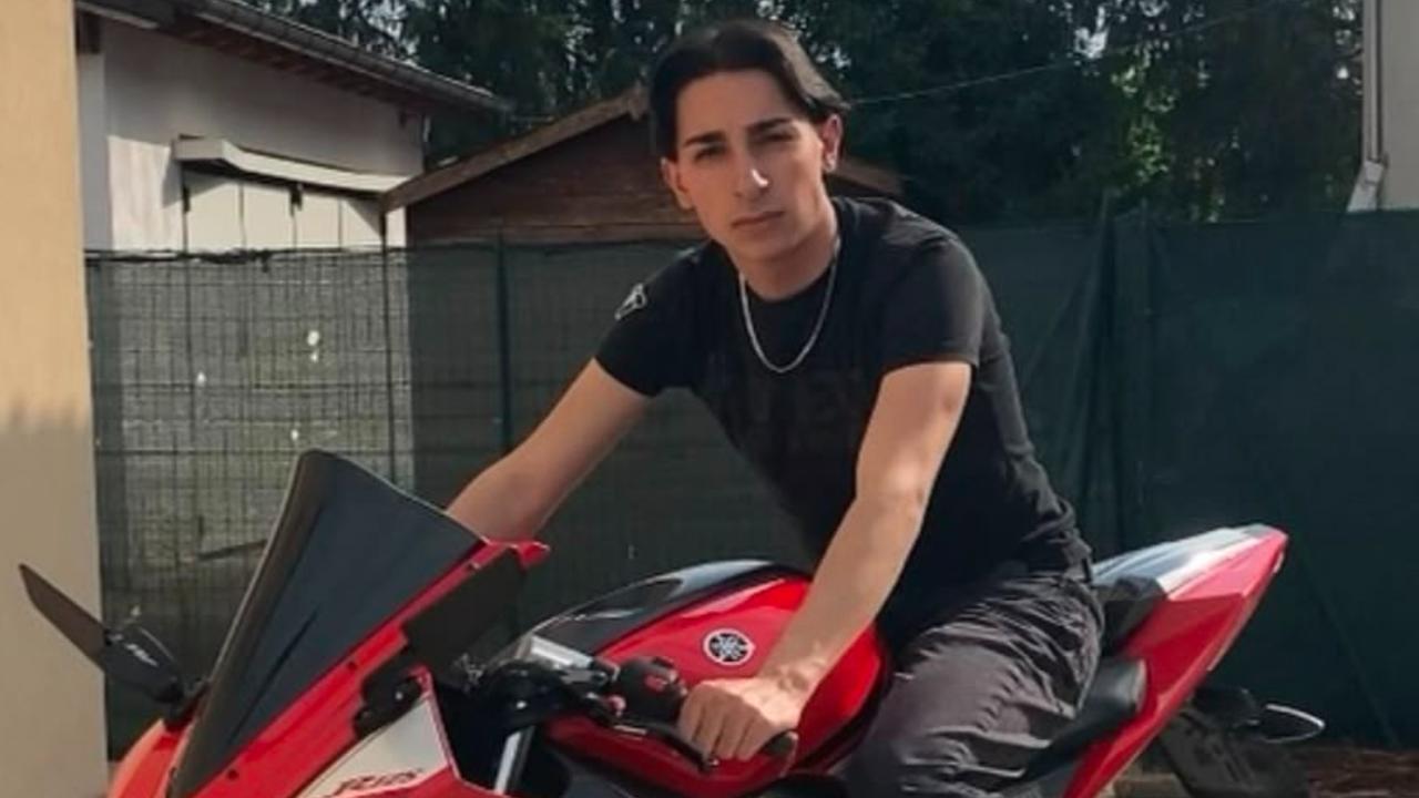 Nicolas Caliendo è morto a 17 anni dopo un incidente in moto a Fossoli