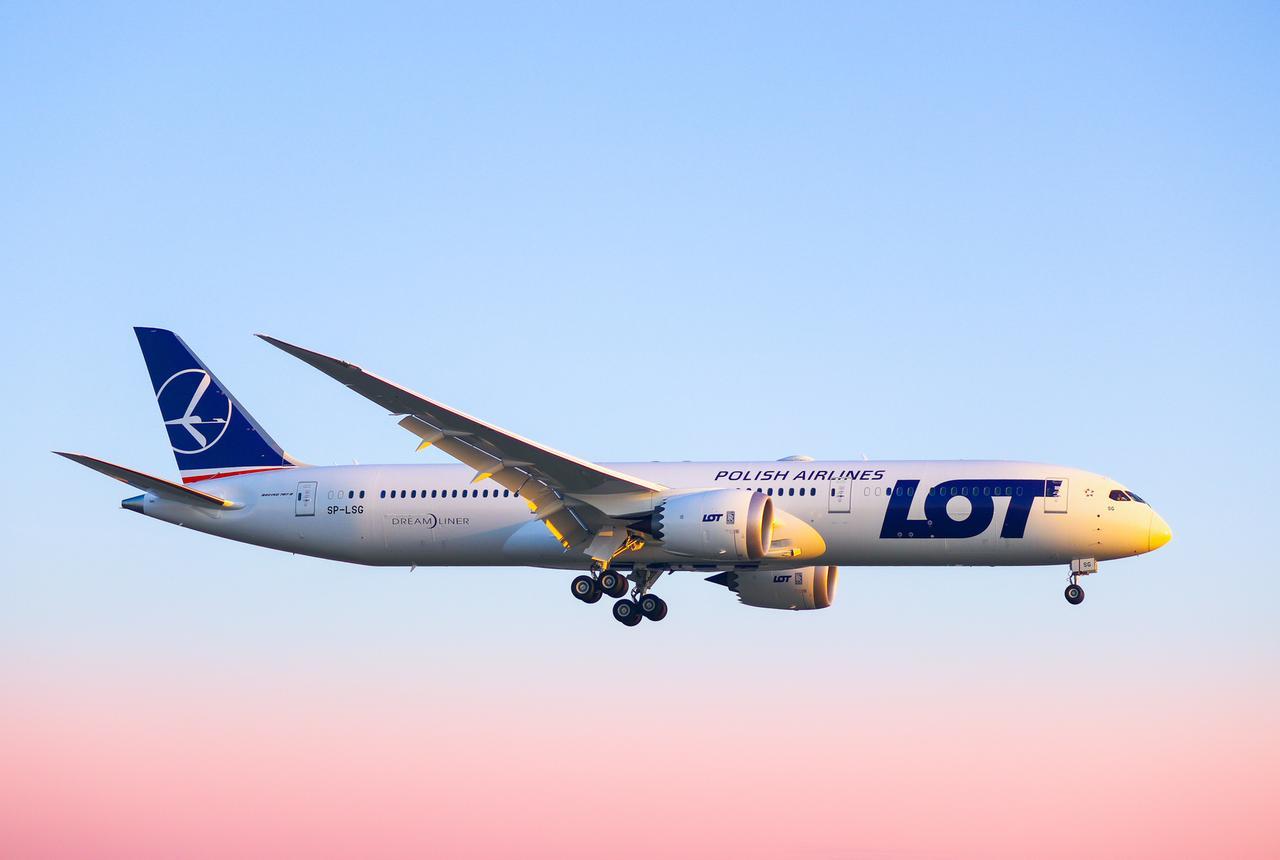 Il comandante ha un malore durante il volo, Boeing costretto all’atterraggio d’emergenza