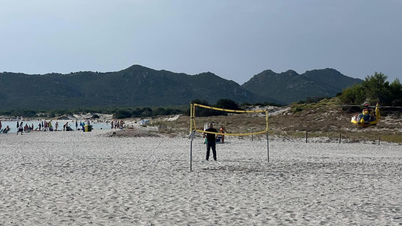 Malore sulla spiaggia a Siniscola, muore dopo il ricovero a Nuoro – Ecco chi è la vittima