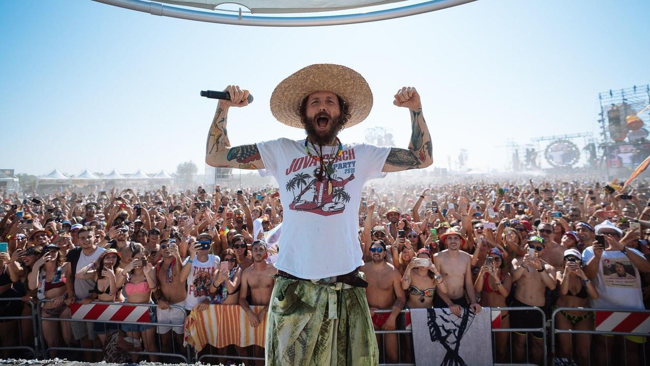 Due treni straordinari per il concerto di Jovanotti a Olbia: garantiti 300 posti aggiuntivi