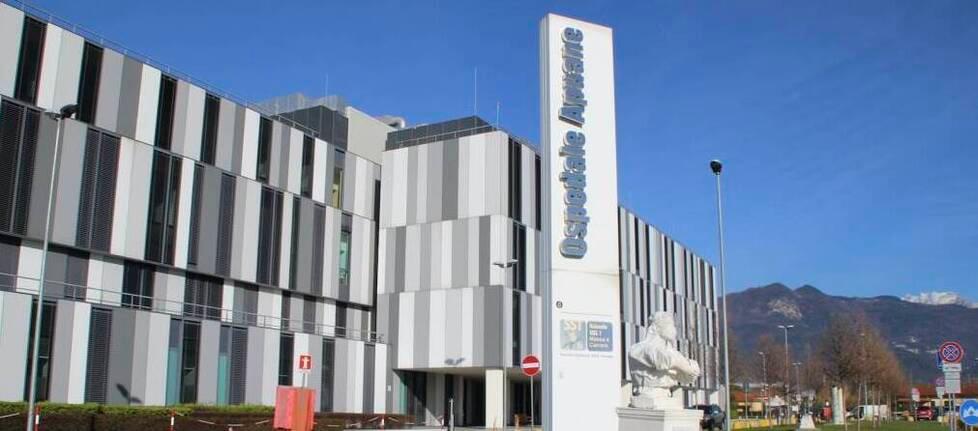 Massa, cadde a terra in ospedale durante un Tso e morì dopo 18 mesi: famiglia risarcita con 2 milioni di euro