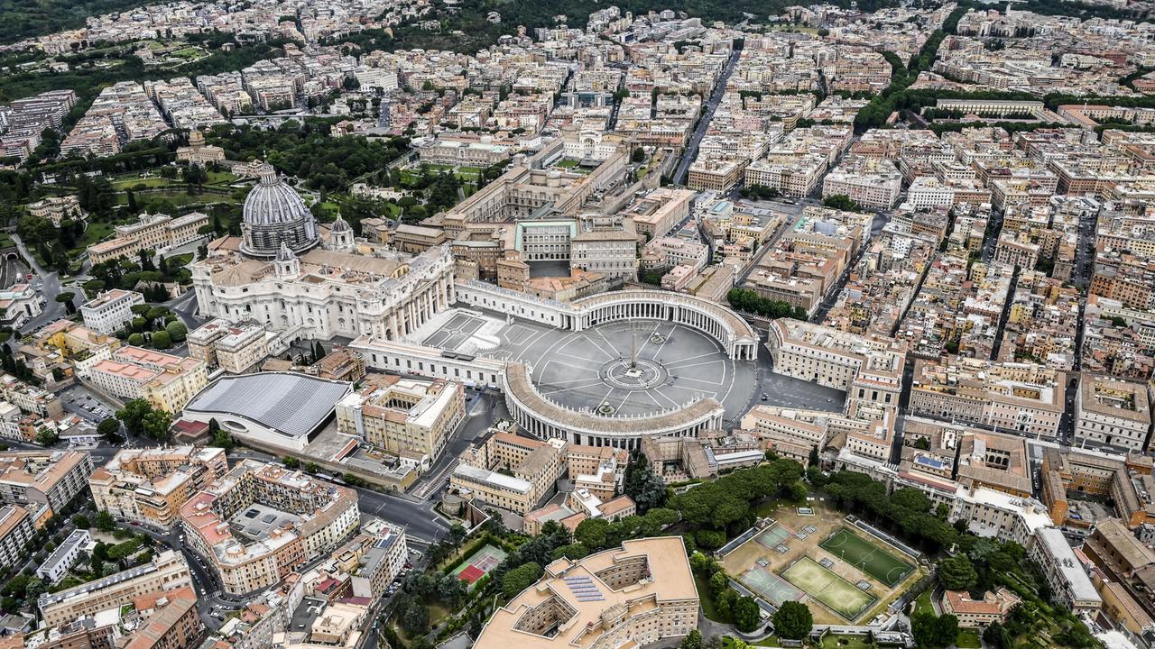 Otto per mille, ecco dove finiscono 1,6 miliardi dei contribuenti: la Chiesa perde terreno, lo Stato incassa di più