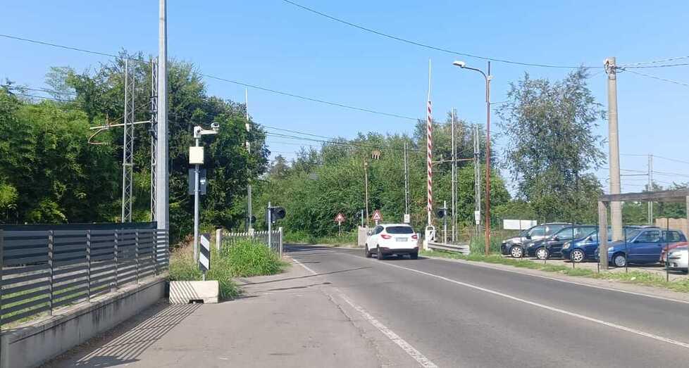 
	Il passaggio a livello del treno Gigetto alla Bertola, tra Baggiovara e Casinalbo

