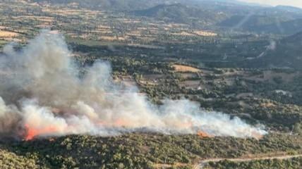 Olbia, incendio alle pendici di Monte Pino: intervengono due Canadair e tre elicotteri