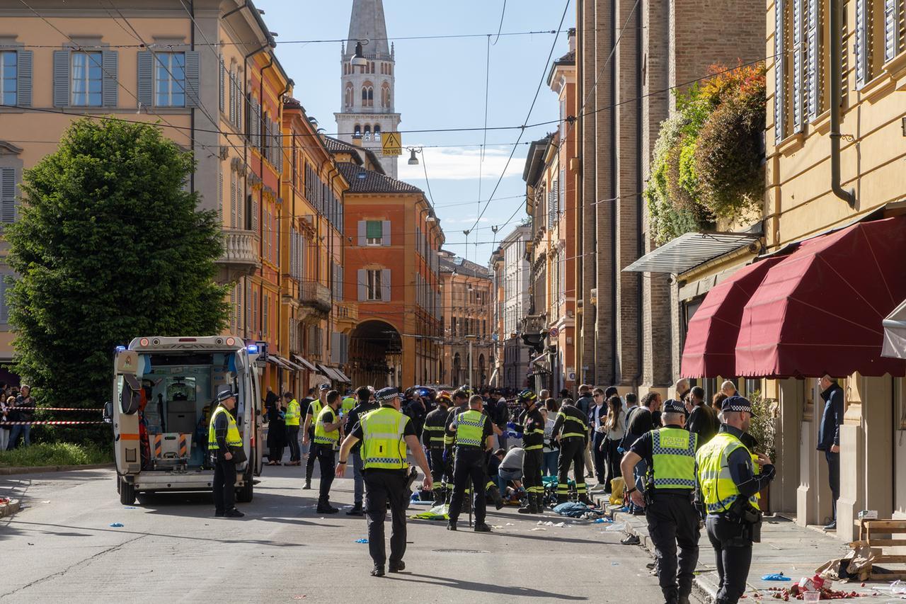 Veglia in Duomo a Modena per Monica Esposito: letto un messaggio di Matterella