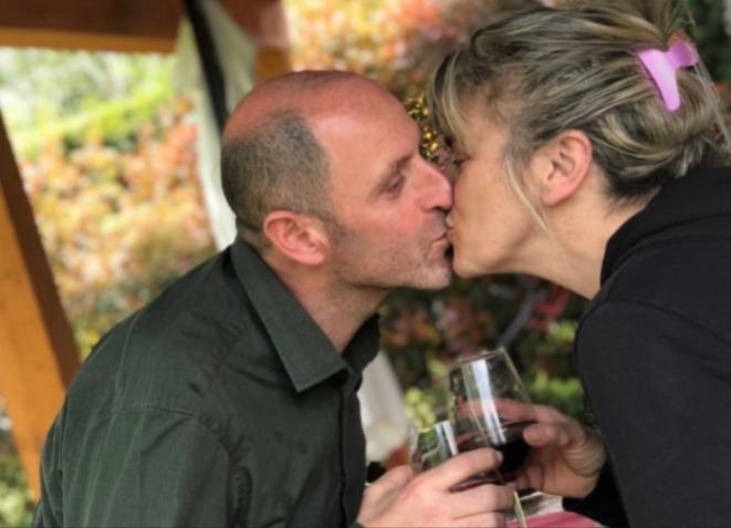 
	Monica Esposito e il marito Angelo nella foto pubblicata dalla figlia

