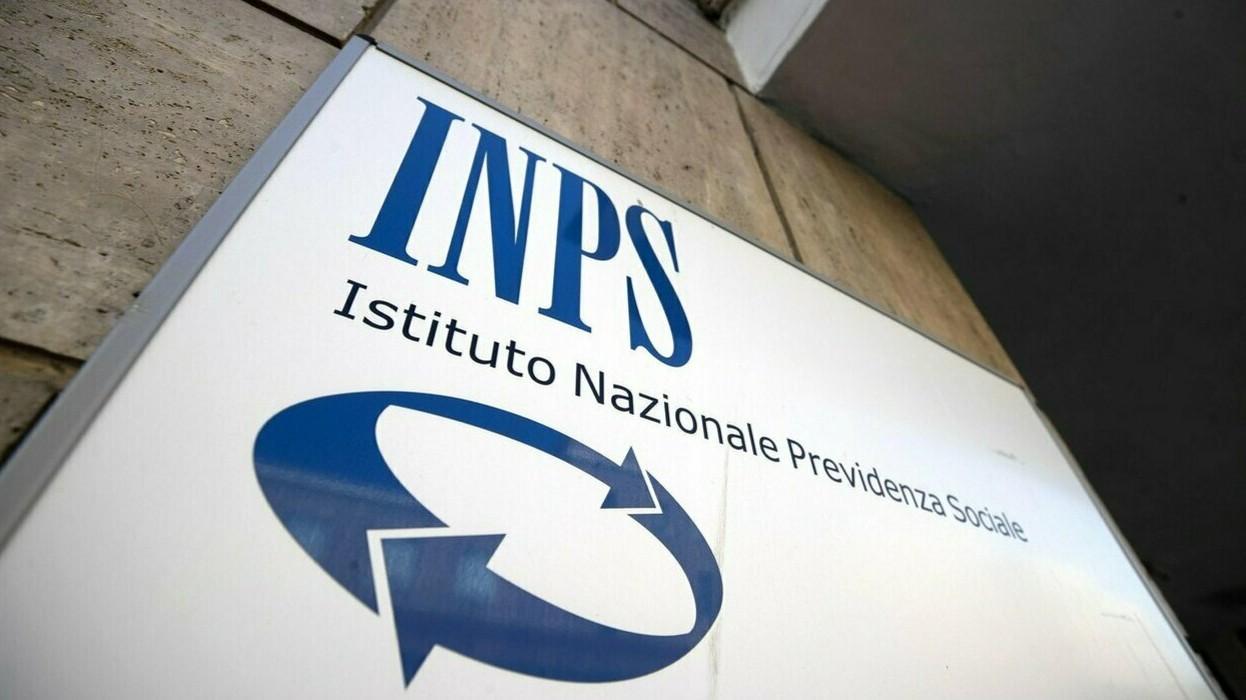 Pensioni agosto 2026, online il cedolino Inps: quando arrivano i pagamenti e perché l’importo potrebbe cambiare