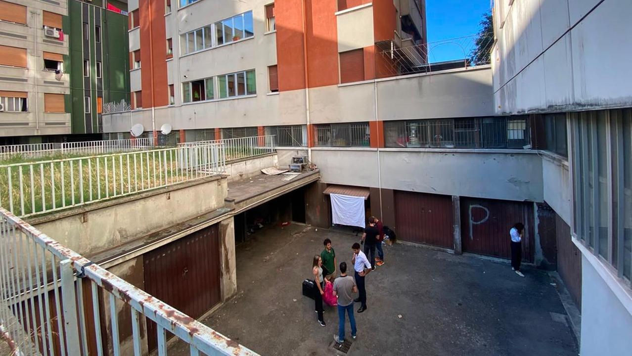 Donna trovata morta in un garage di via Turri