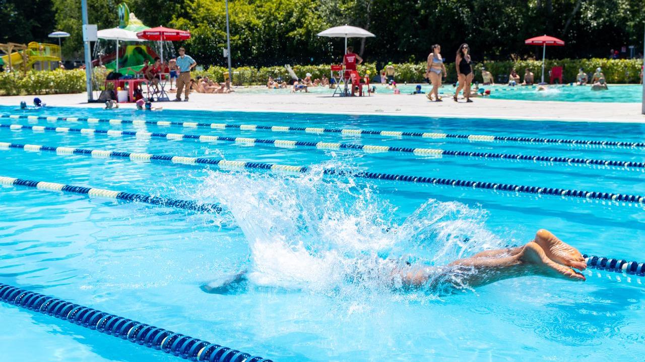 Ferrara, piscine e sicurezza: «Qui controlli e impianti moderni»