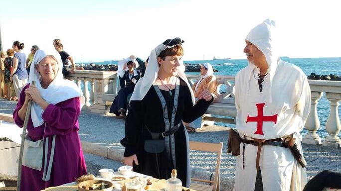 A Livorno lo storico approdo dei pellegrini: esplode la festa vista mare