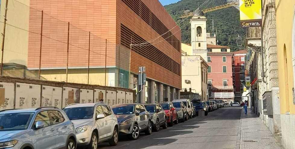
	Via 7 luglio, la strada in cui &egrave; inciampato il 58enne

