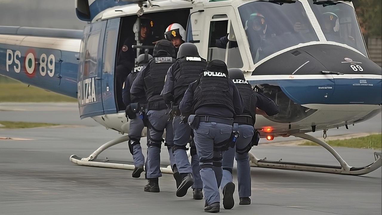 Assalti ai portavalori, maxi operazione della Dda nelle province di Cagliari e Nuoro: in azione 130 uomini della Polizia – Cosa sappiamo