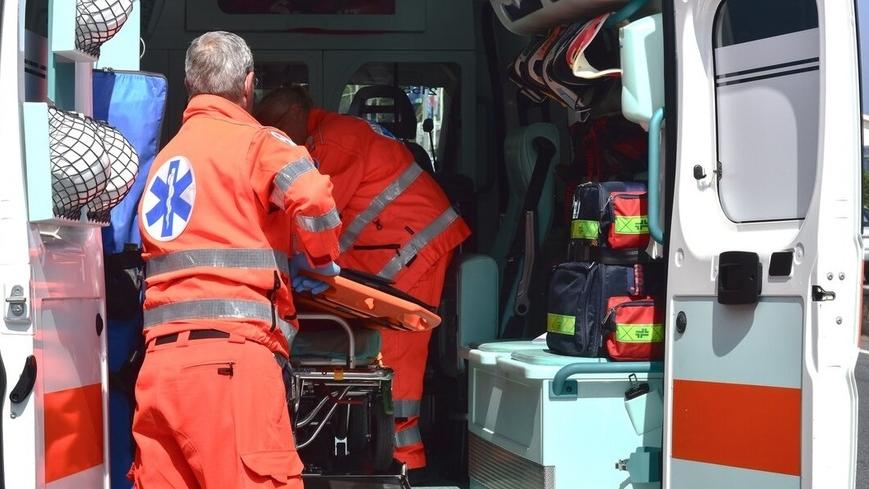 Si accascia durante il giro in bici. Grave un ciclista 64enne di Medolla