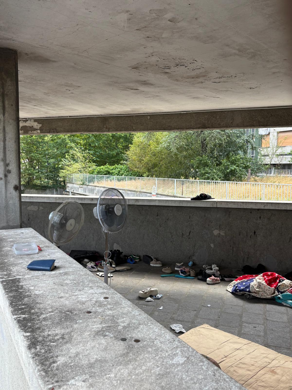 Via Turri: donna trovata morta in un garage, il racconto di un quartiere ostaggio del degrado